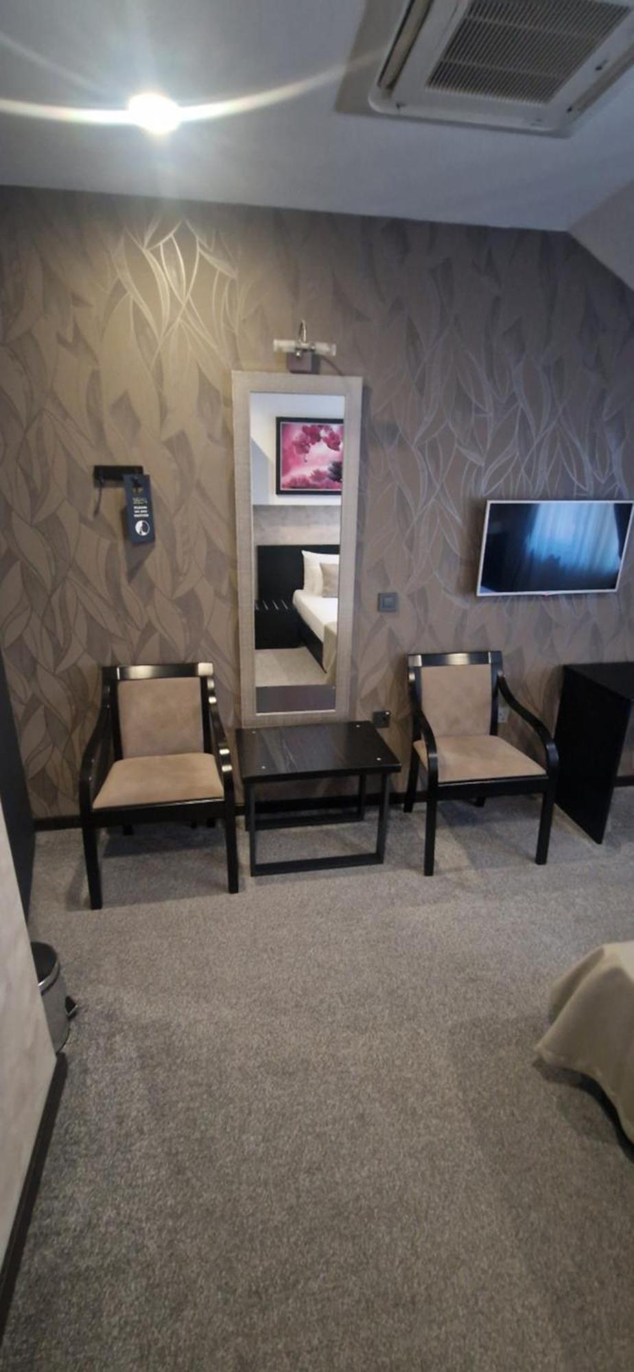Garni Hotel Zen Free Parking นิส ภายนอก รูปภาพ
