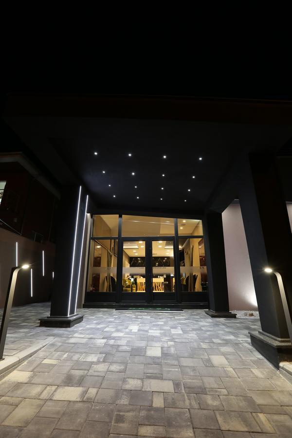 Garni Hotel Zen Free Parking นิส ภายนอก รูปภาพ