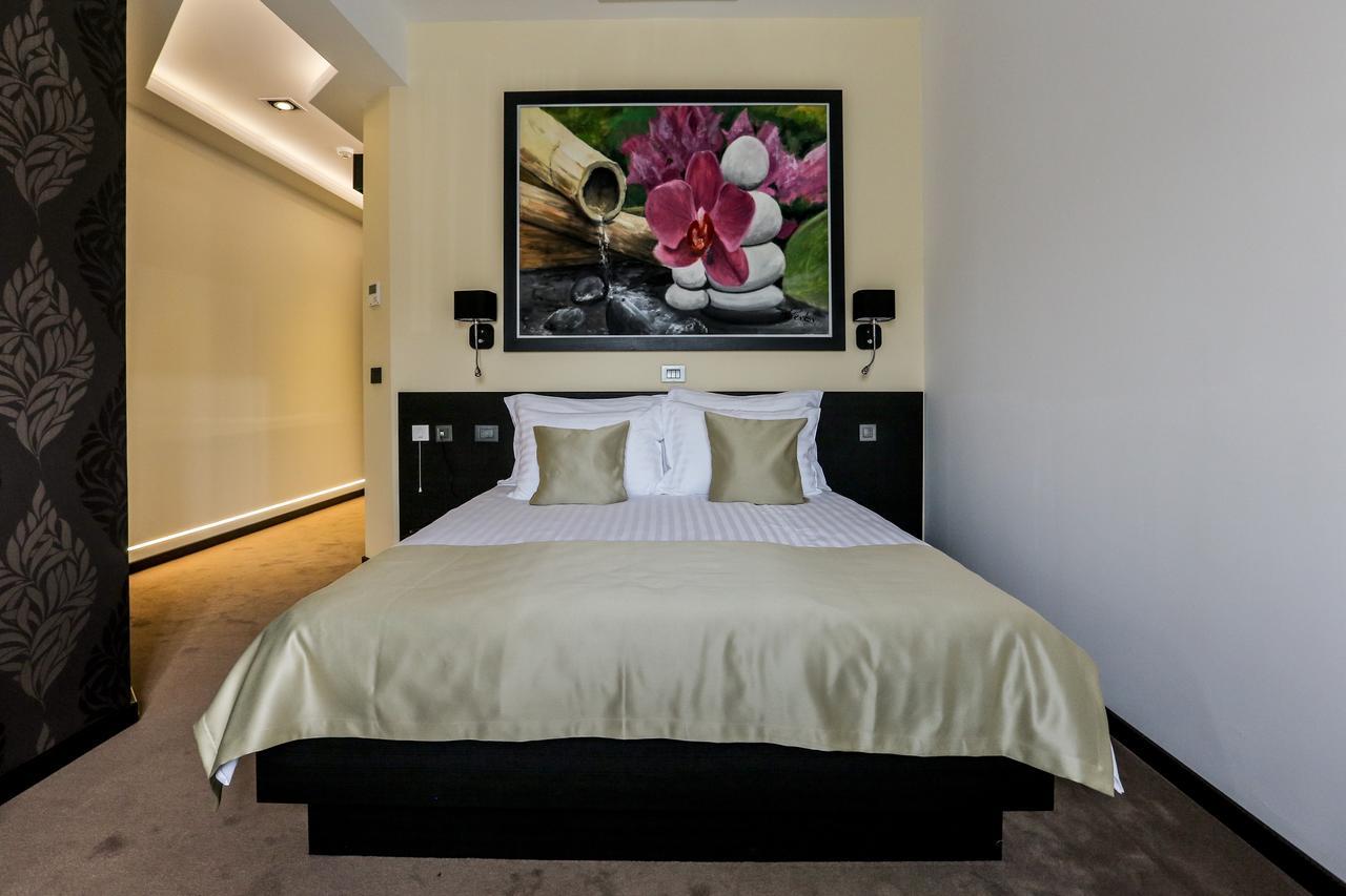 Garni Hotel Zen Free Parking นิส ภายนอก รูปภาพ