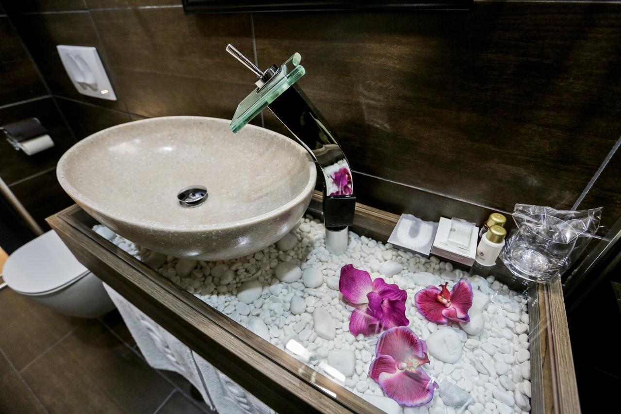Garni Hotel Zen Free Parking นิส ภายนอก รูปภาพ