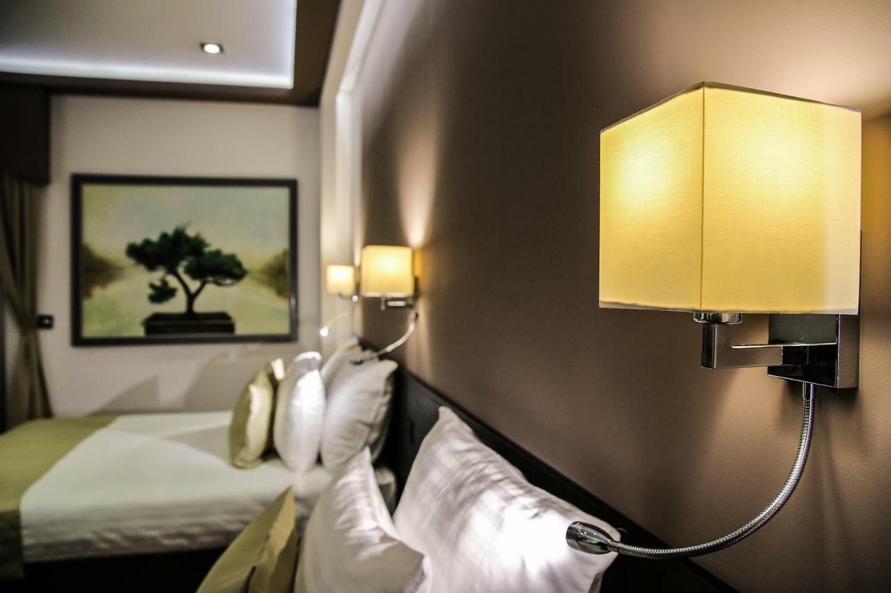 Garni Hotel Zen Free Parking นิส ภายนอก รูปภาพ